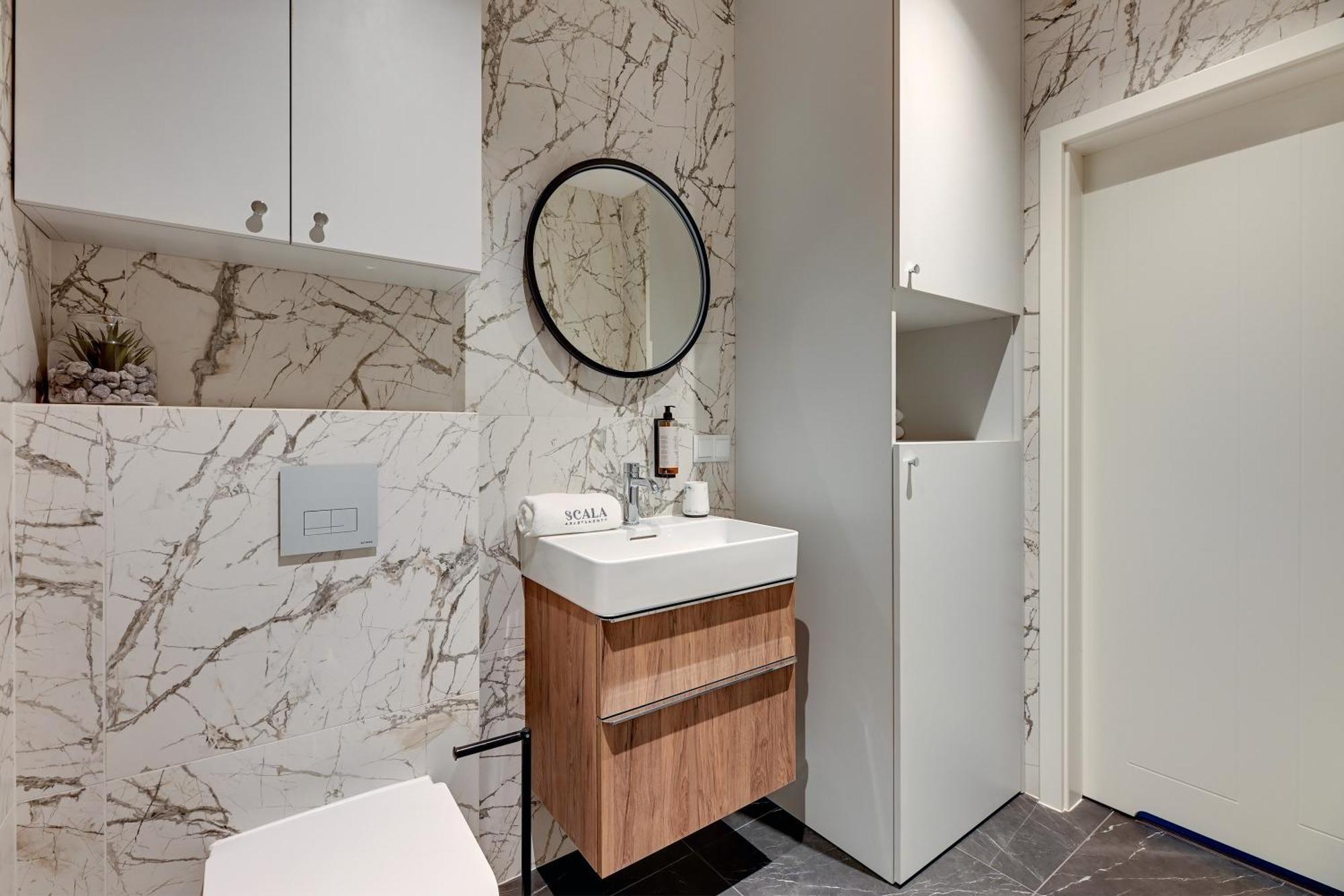 Scala City Center Apartments With Parking By Lion Apartments Gdańsk Eksteriør bilde